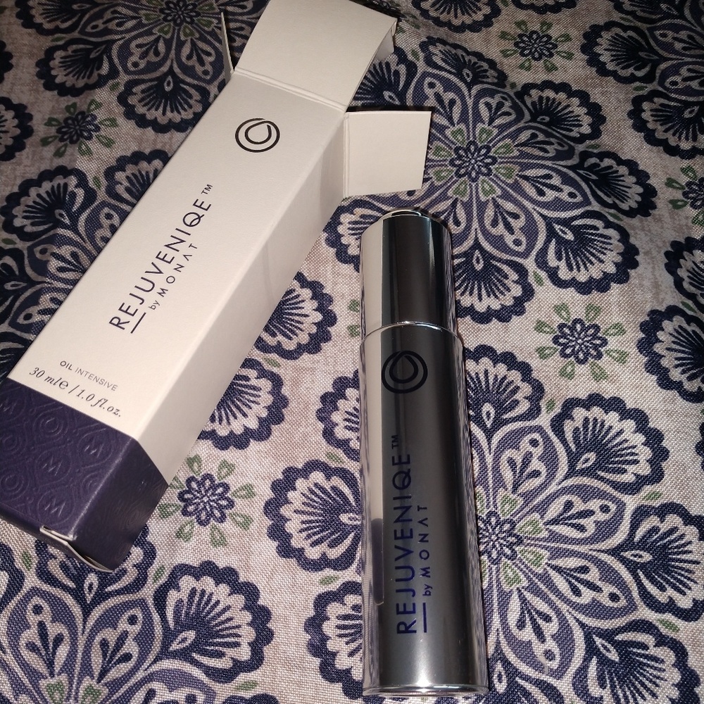 Monat Rejuveniqe